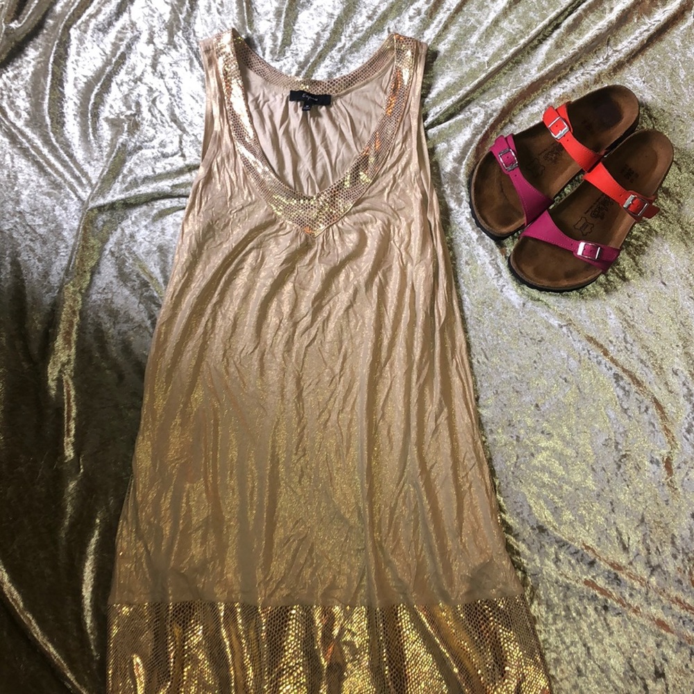 SHIPS TODAY! 🔴 Express top/dress size M